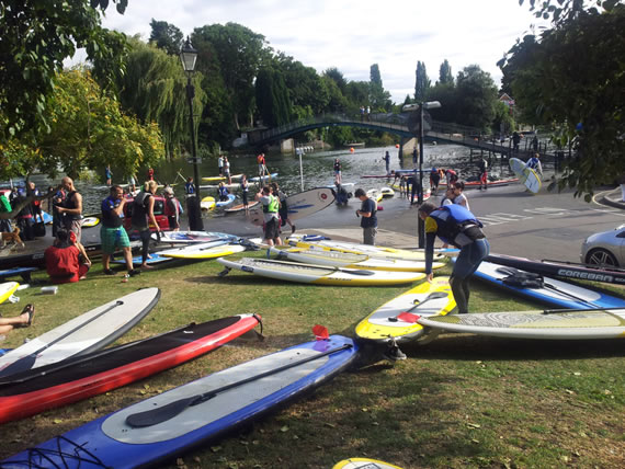 SUP Mass Paddle - Twickenham Riverside